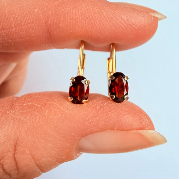 10K Yellow Gold Natural Garnet Jacmel Mauritius Lever Back Vintage Earrings JCM